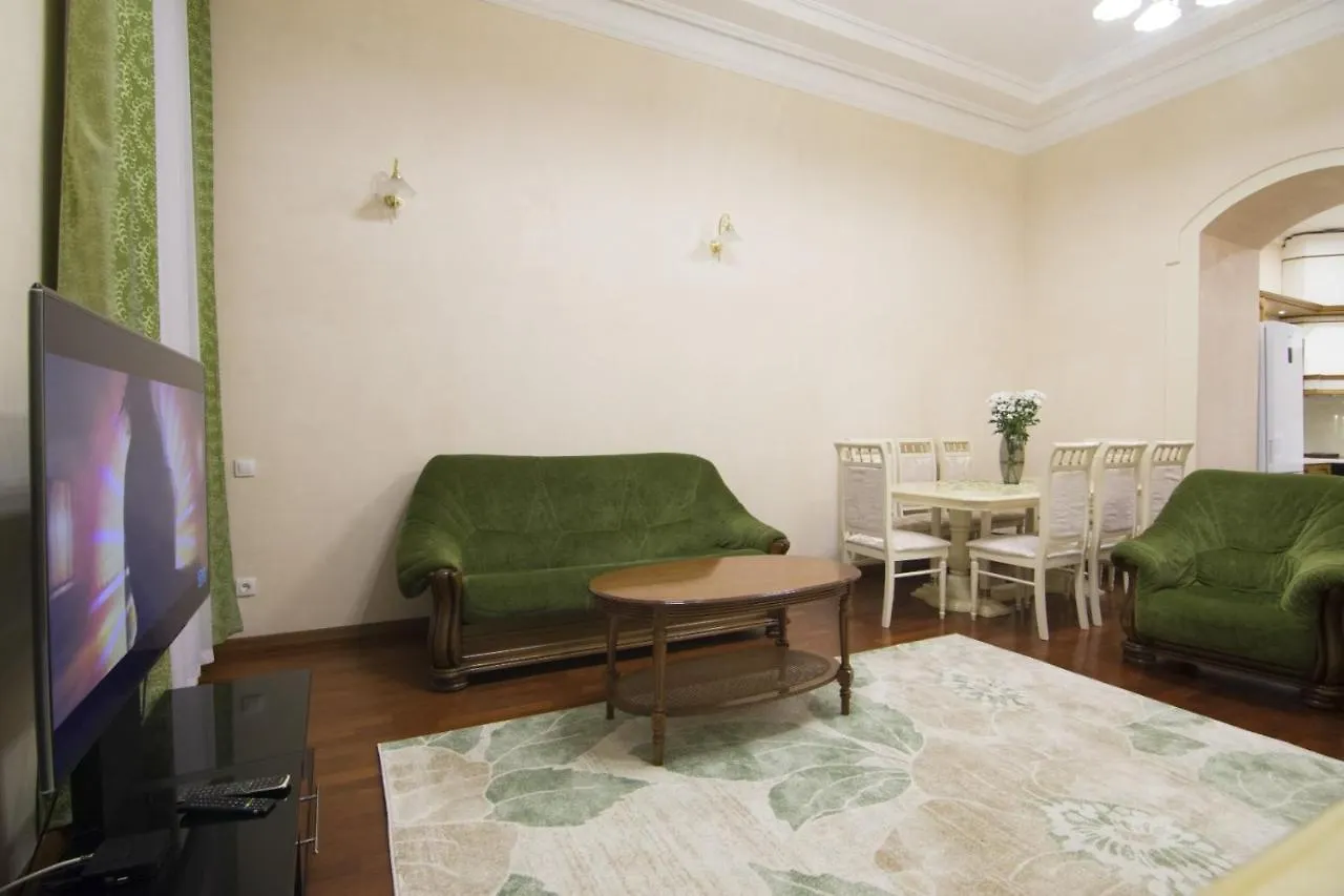 Крещатик 15, Пассаж, 4 Комнаты, Вип. Ukraina